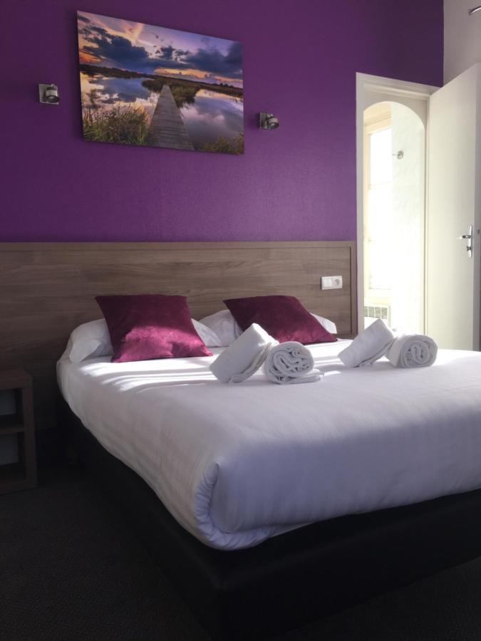 Logis Hostellerie Du Cheval Blanc Сент-Мор-де-Турен Екстер'єр фото