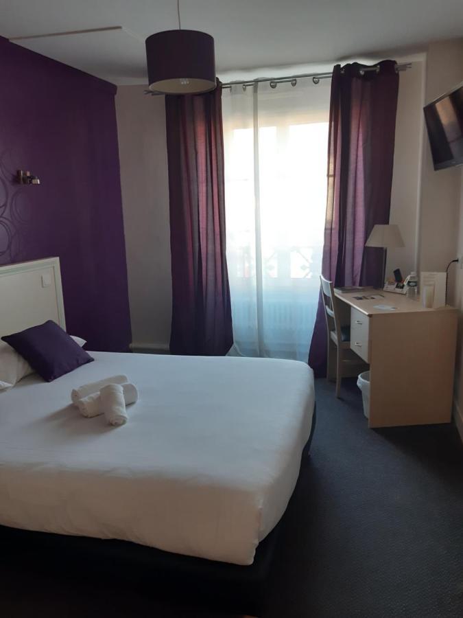 Logis Hostellerie Du Cheval Blanc Сент-Мор-де-Турен Екстер'єр фото