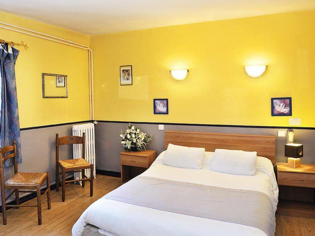 Logis Hostellerie Du Cheval Blanc Сент-Мор-де-Турен Екстер'єр фото